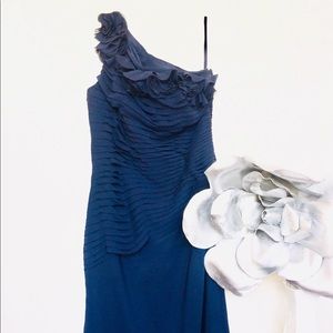 💙🖤EUC Sleeveless Half Dress bridesmaid dress💙🖤
